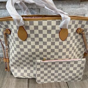 Checkered Tote Bag with Pouch